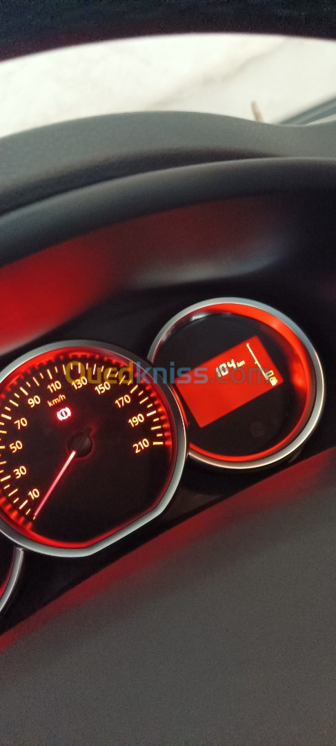 جديد أسعار داسيا سانديرو المركبة في وهران